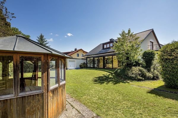 Gemütliches Gartenhaus, genügend Platz z. Spielen