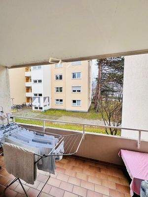 großer Balkon
