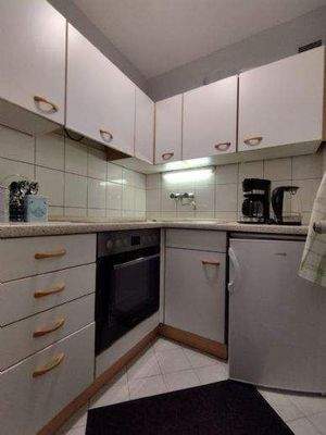 seperate Küche mit allem Zubehör