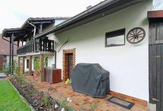 Seitliche Rückansicht Werkstatt