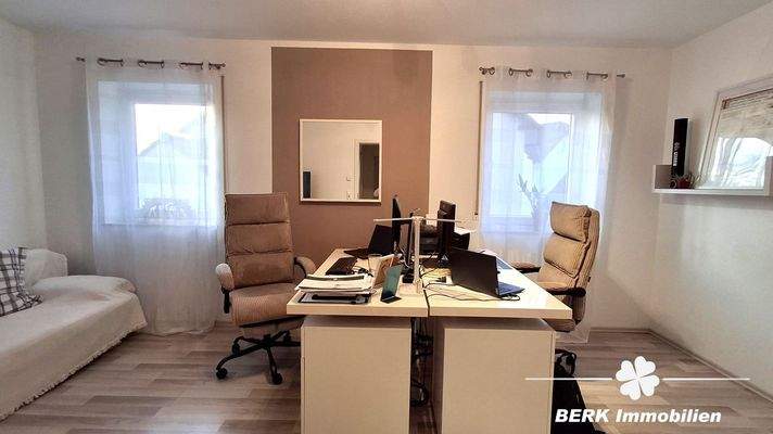 Büro oder Kinderzimmer