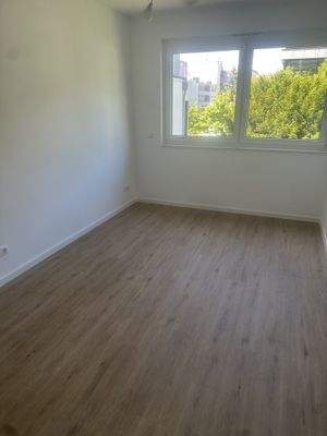 Schlafzimmer 1 (1).jpg