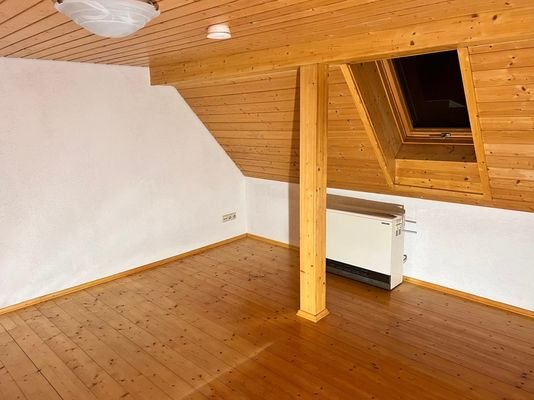 Wohnhaus Zimmer DG.jpeg