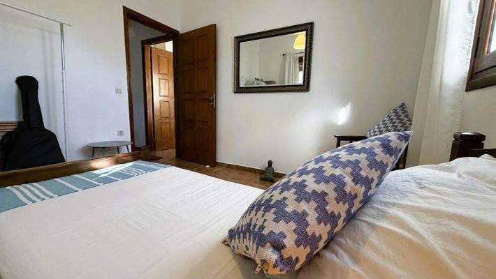 Kreta, Apokoronas: Wunderschönes 2-Schlafzimmer-Haus mit Meerblick, Garten und Dachterrasse in Plaka bei Chania