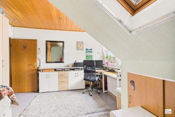 Kinder-/Arbeitszimmer