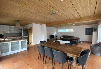 Wohn-Esszimmer und Küche