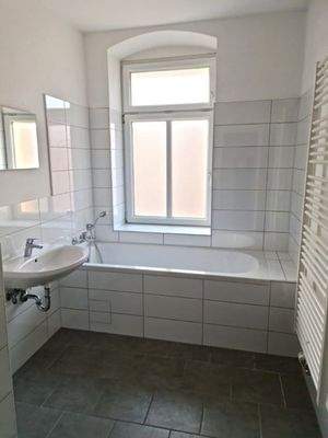 Bad mit Wanne und WC