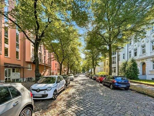 Dahmestr vor dem Gebäude