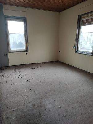 Schlafzimmer OG rechts.jpg