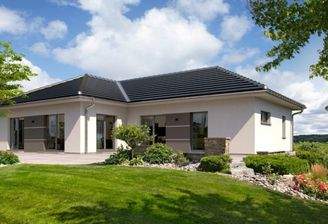 Modernes großzügiges Bungalowhaus