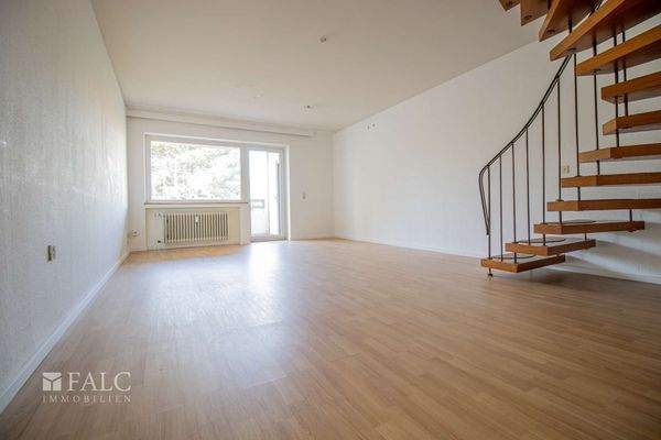 Heller, offener Wohnbereich 