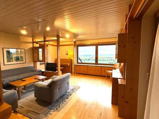 Zusätzliches Wohn- oder Herrenzimmer