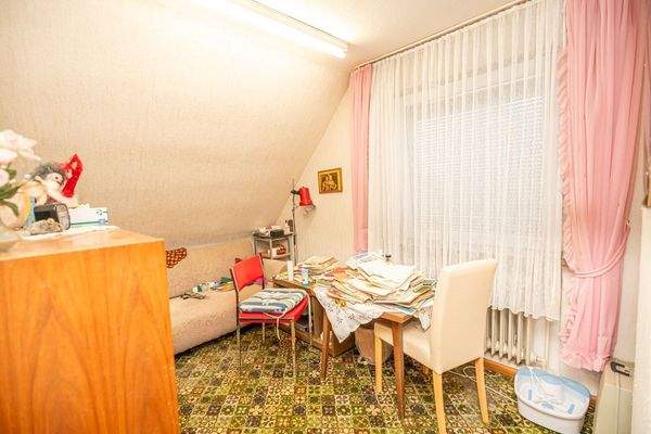 Büro / weiteres Zimmer