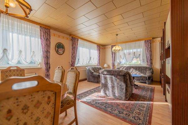 Wohn-/ und Esszimmer EG