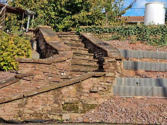 Sandsteintreppe Garten