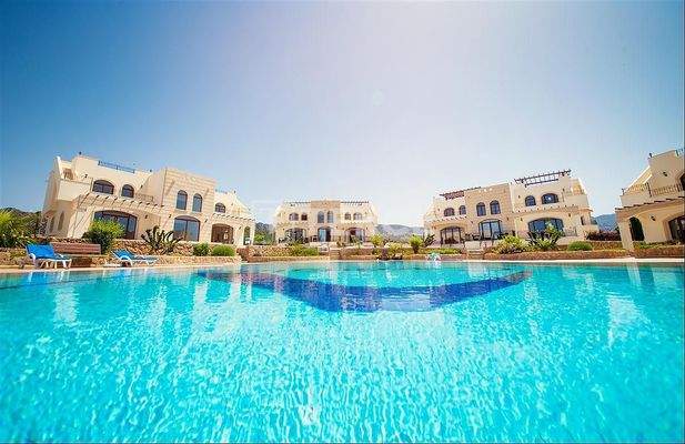 Houses in a Boutique Complex with Pool Near the Sea in Bahçeli Girne