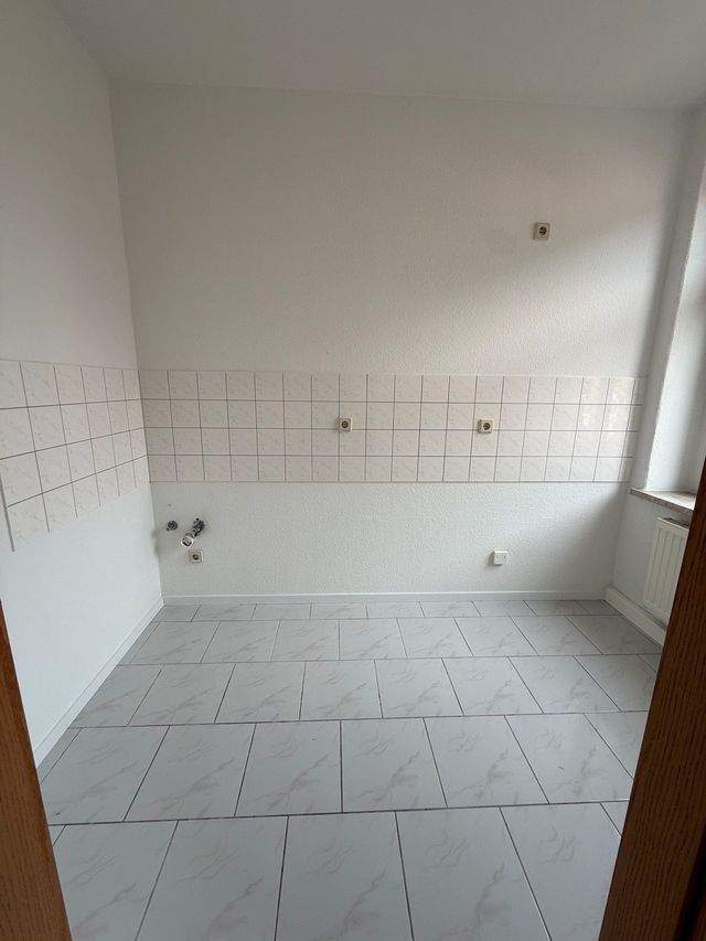 Renovierte 2 Raum Wohnung in Zwickau mit Balkon ab sofort zu vermieten - Foto 2