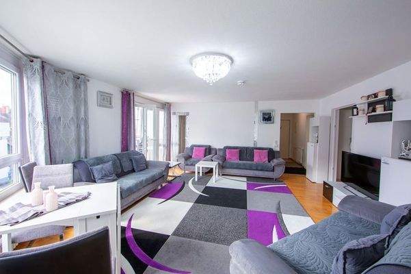 Wohnzimmer Blick aus der Küche 