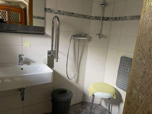 Bad mit Dusche