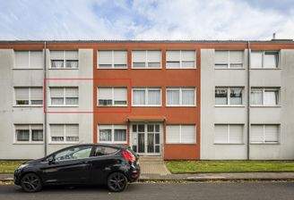 Vorderseite Haus WE 1.OG links