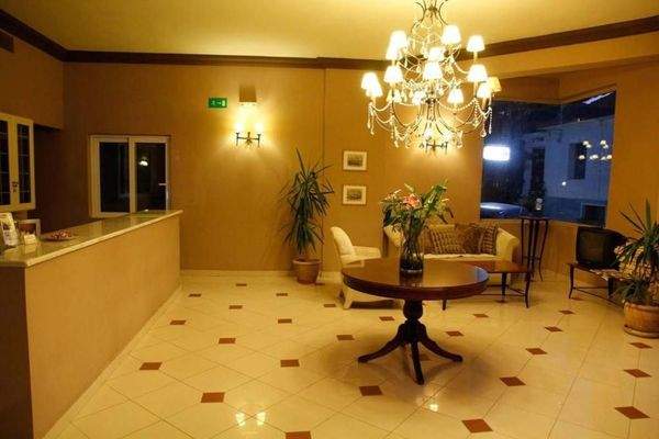 Kreta, Platanias: Hotel zum Verkauf