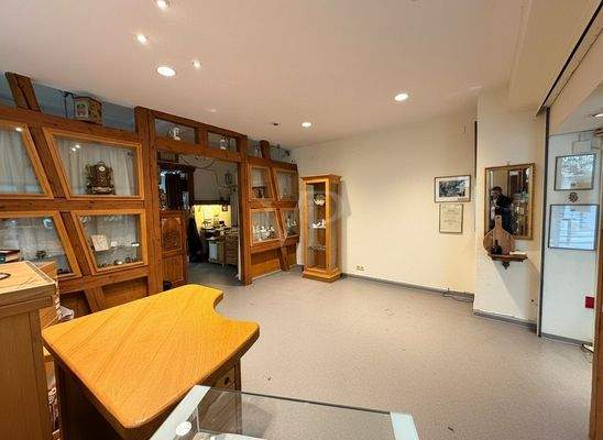 Verkaufsraum ohne Möbel