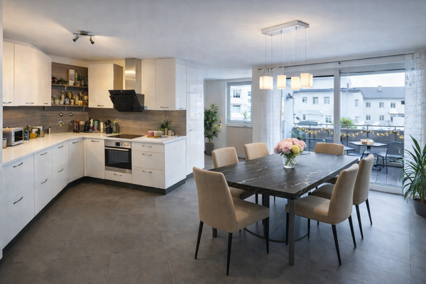 Offener Wohn- und Essbereich