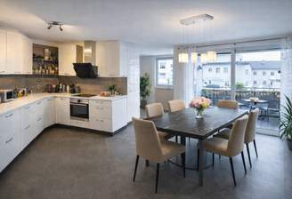 Offener Wohn- und Essbereich