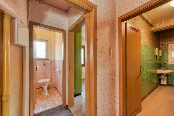 EG, WC sep. &amp; Bad