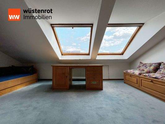 DG Schlafzimmer 3: Schlafen, schaffen oder spielen