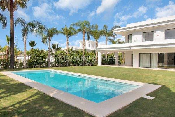 Fantastically Located Villas in a Sought After Area of Marbella