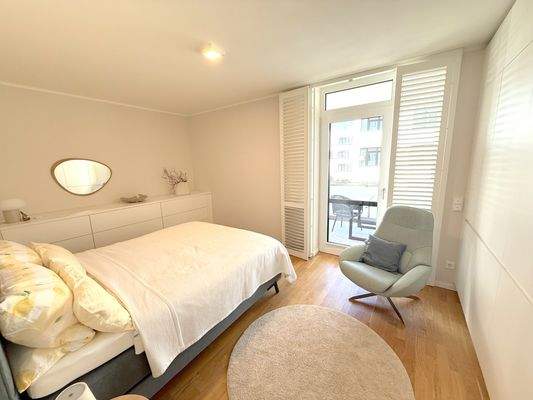 Schlafzimmer mit Balkon 