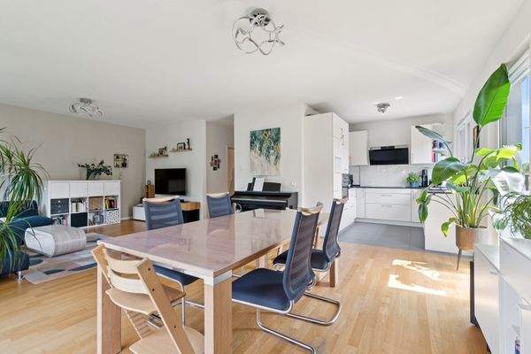 Wohn-Esszimmer im Originalzustand