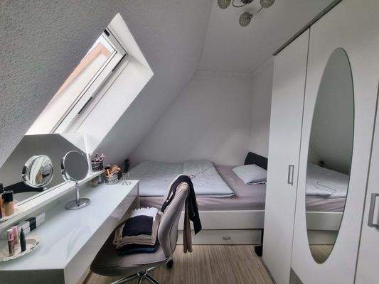 Schlafzimmer 2_DG.jpg