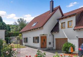 Ihr neues Zuhause! Baujahr 2001!