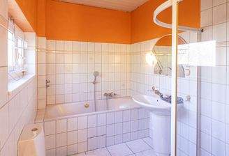 Badezimmer im Erdgeschoss 