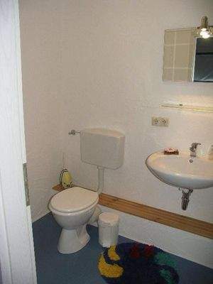 28 - DG Bad 2 mit Dusche