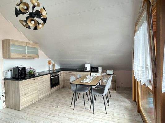 Essbereich mit Balkonzugang
