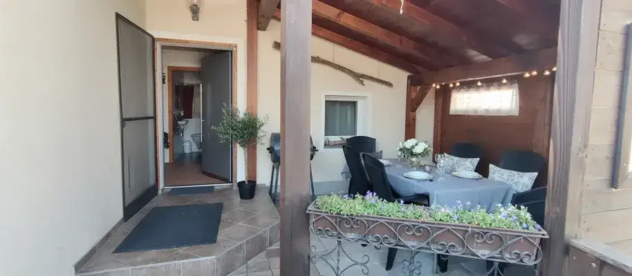 Eingang und Freisitz