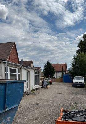 Bürokomplex seitlich 