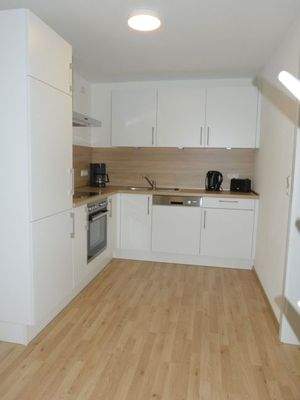 Wohnung 3: umfangreiche Küche