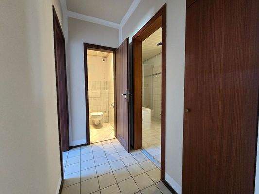 Flur mit Einbauschrank