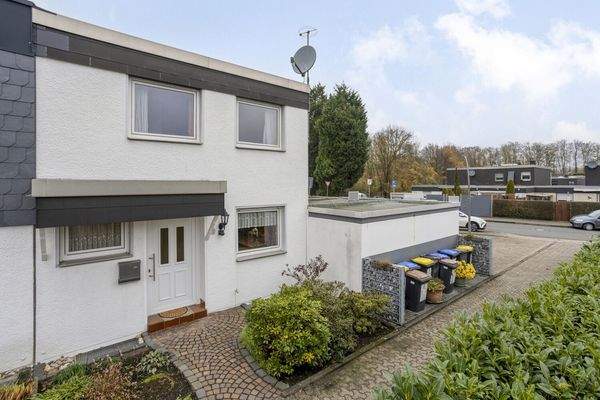 Ansicht vorn links hoch