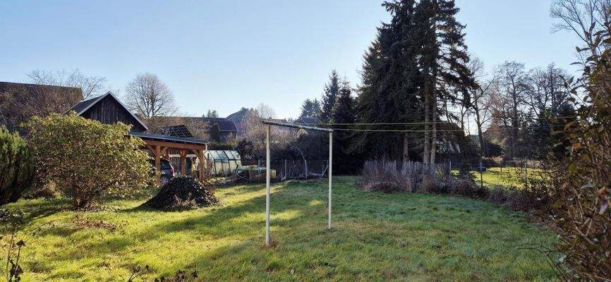 Blick in das Grundstück