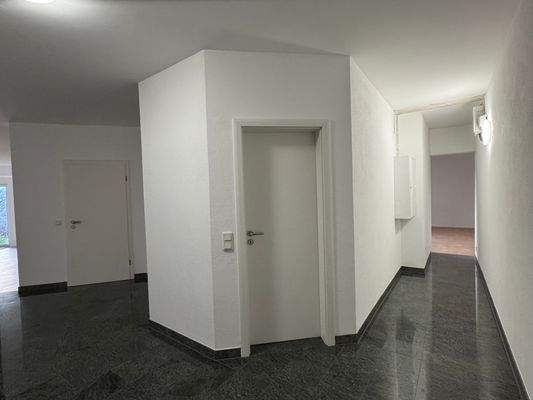 Flur UG.jpg