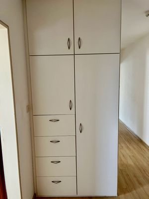 Einbauschrank im Flur