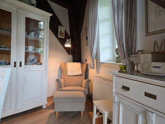 Lese-Ecke im Essbereich