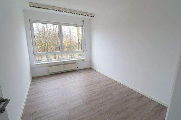 Raum vorne rechts (1)