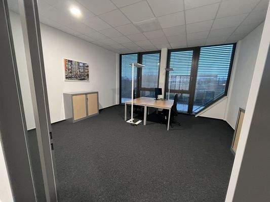 Büro 8.jpg