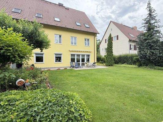 liebevoll gepflegter Garten